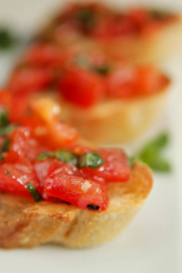 新鲜 bruschettas