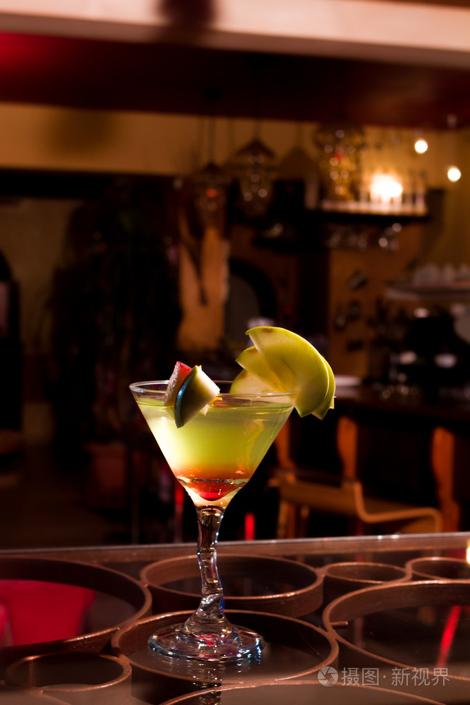 在酒吧的鸡尾酒
