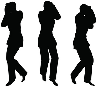空手道武术剪影的男性和女性在拳头打空手道的姿势