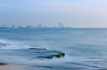 海水中石图片