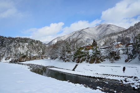 白川方明去冬天的历史村