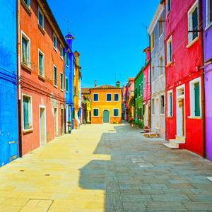 意大利布拉诺岛街道，多彩的房子，威尼斯地标