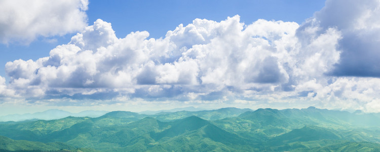 全景山水云