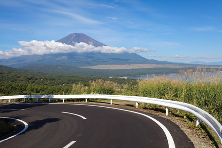 富士山在夏季