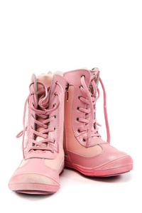 在白色背景上的现代粉红色鞋子