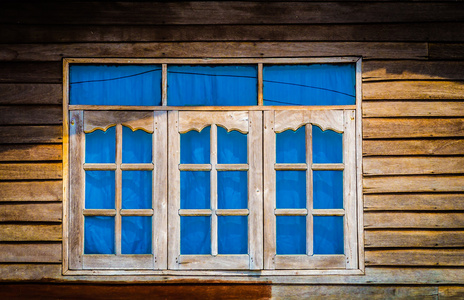 老木窗口