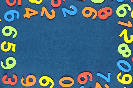 学校课桌背景彩色数字照片