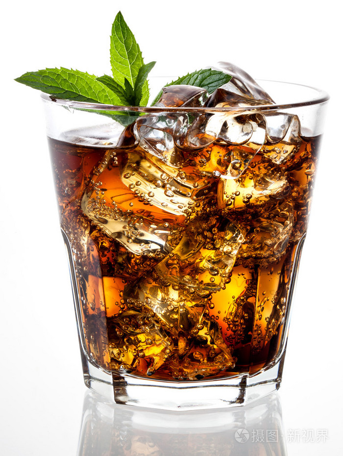 可乐加冰上白色隔离 glass