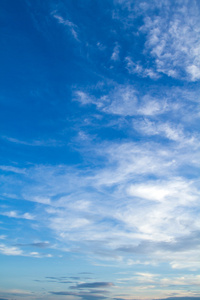 蓝色的天空背景