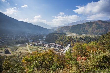 传统和历史的日本村町白川方明g