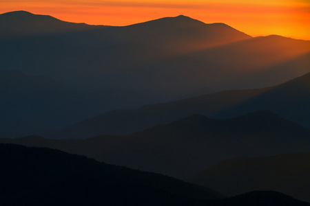 阳光大烟山