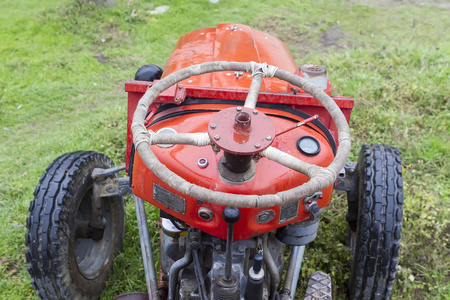 拖拉机方向盘图片