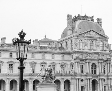 卢浮宫巴黎