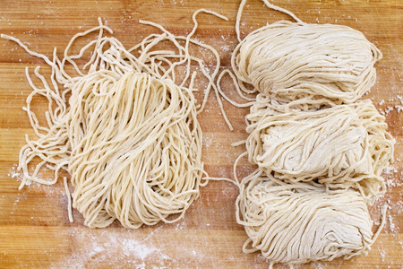 生鸡蛋面条图片