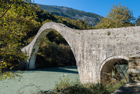 在希腊传统的桥梁