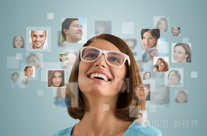 不同的人脸的女人