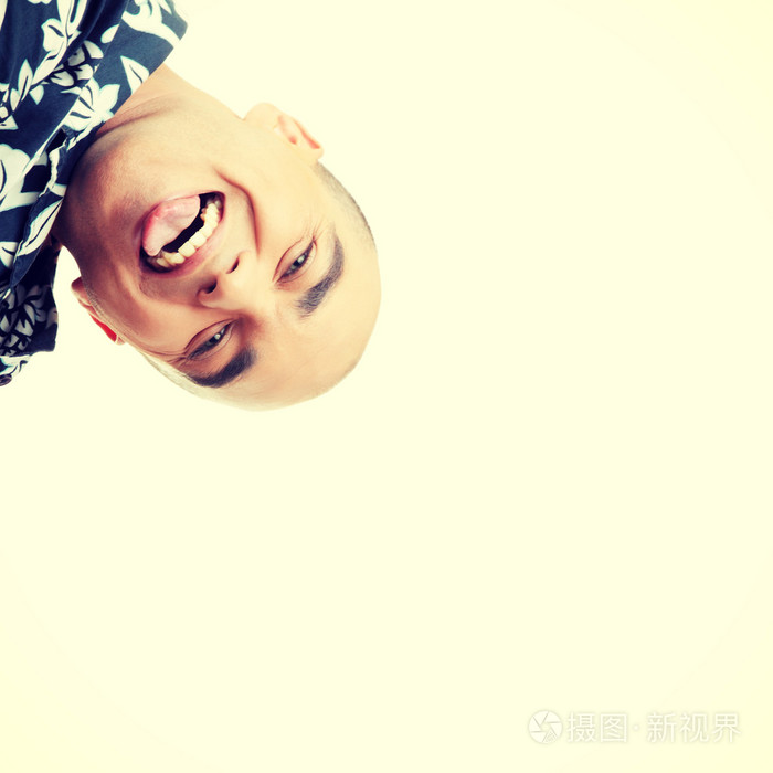 高兴的面部表情的男人