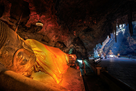 khaoluang 在山洞里的阳光