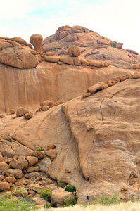 在 spitzkoppe，纳米比亚深谙丛林人的天堂，