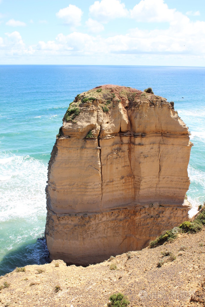 在海岸线上的悬崖
