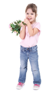 漂亮的小女孩抱着花束上白色孤立