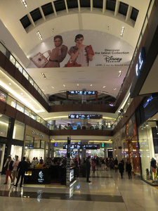 在迪拜，阿拉伯联合酋长国的迪拜购物中心