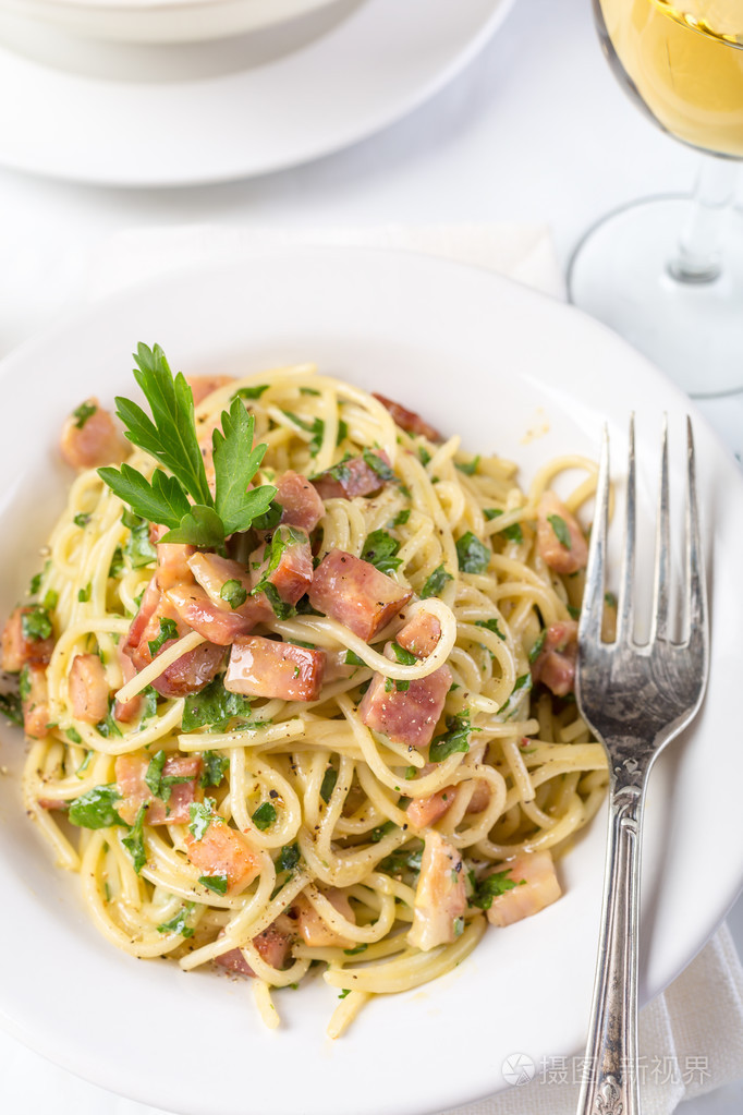 传统的意大利面条 carbonara