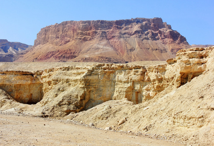 死海以色列附近山区的朱迪亚沙漠