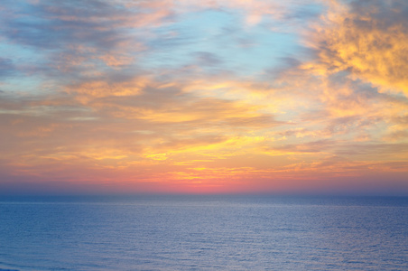 美丽的夕阳海面