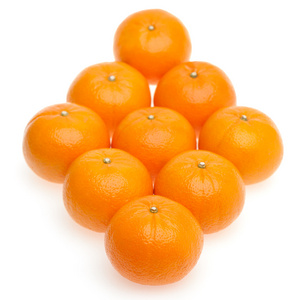 在行中的橘子