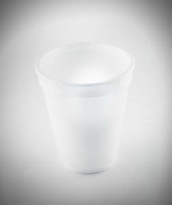 一次性白色杯子