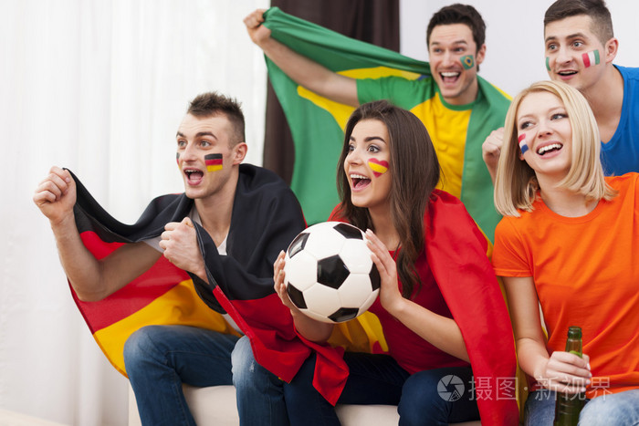 足球球迷看比赛