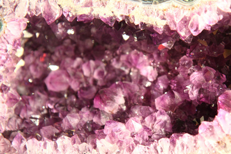 漂亮的紫水晶矿物的细节