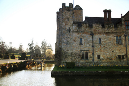 纵然城堡和花园，肯特，英国2014 年 3 月 10 日 13 世纪城堡与都铎式庄园和  英亩的公园