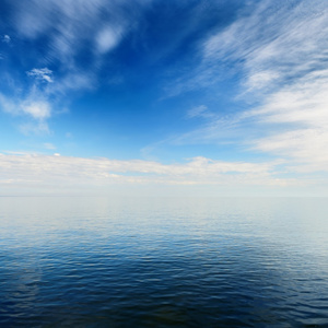 波罗的海和蓝蓝的天空