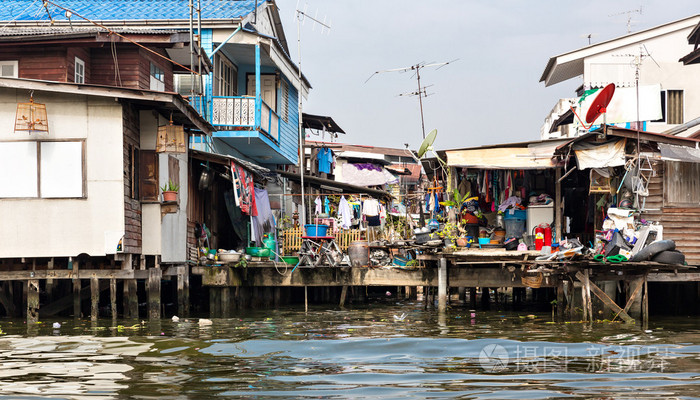 在泰国的贫民窟