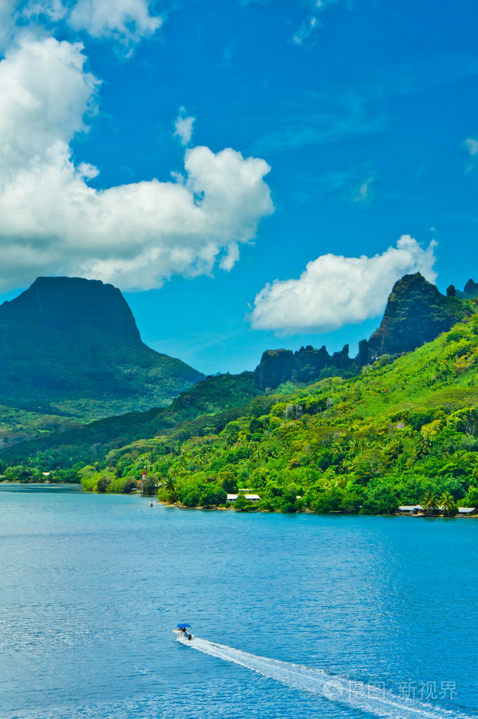 天堂的莫雷阿岛,库克湾,法属波利尼西亚的视图