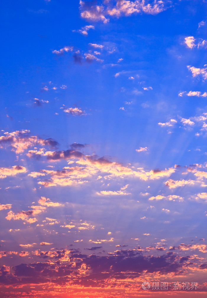 落日的天空背景