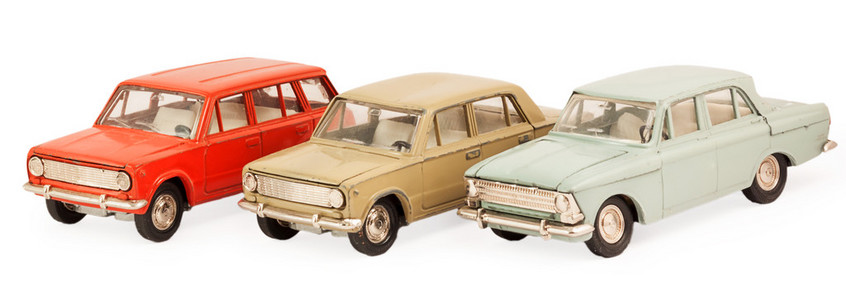 三个孩子的玩具汽车模型图片