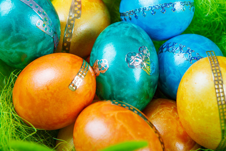 复活节彩蛋在作为传统的细节的复活节 hol 的窝里