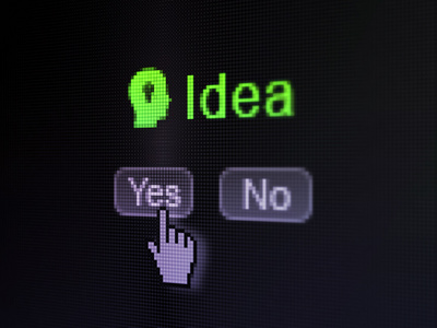 营销理念 头与灯泡图标和数字计算机屏幕上的想法
