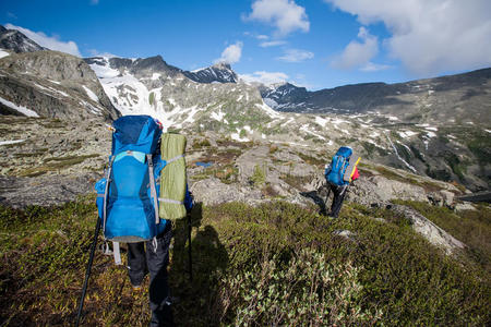 阿尔泰山脉徒步旅行者