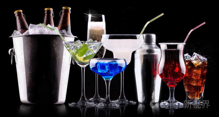 不同酒精饮料套照片-正版商用图片1f7d2u-摄图新视界