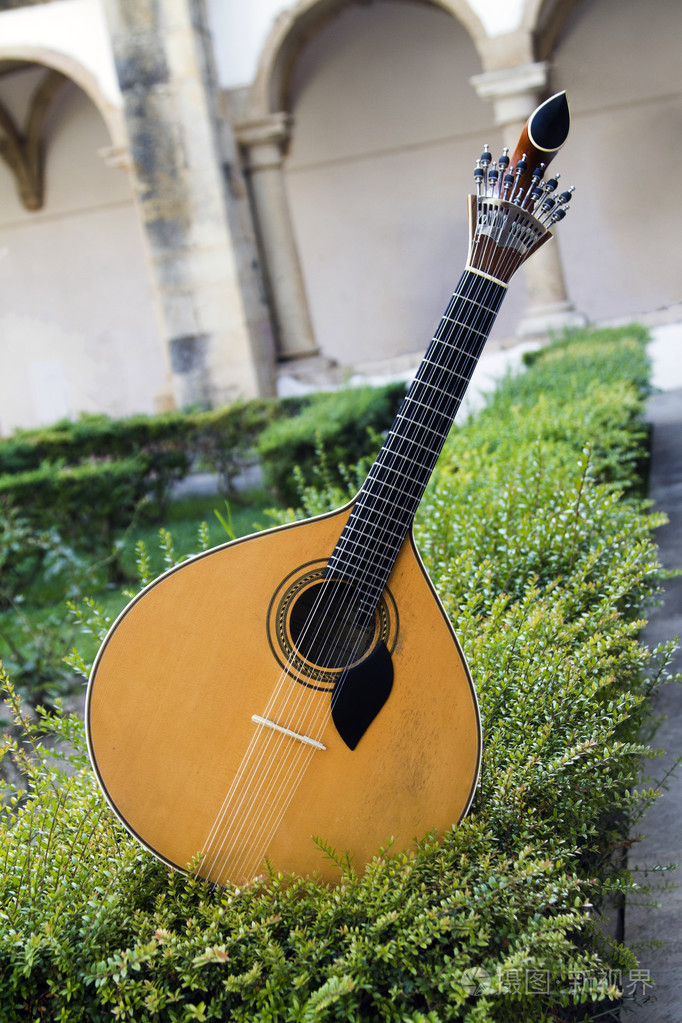 传统的葡萄牙吉他
