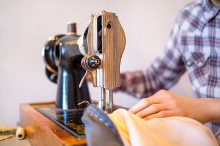 缝纫机的工艺对旧缝纫机缝制工艺照片