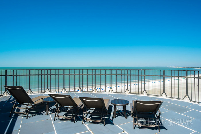 天台闲逛照片-正版商用图片1f9b85-摄图新视界