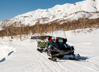 雪地车。俄罗斯远东地区堪察加半岛