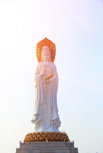 观音菩萨铜像照片