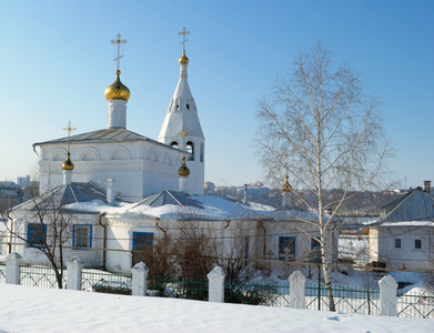 冬天俄罗斯切博克萨雷，复活大教堂