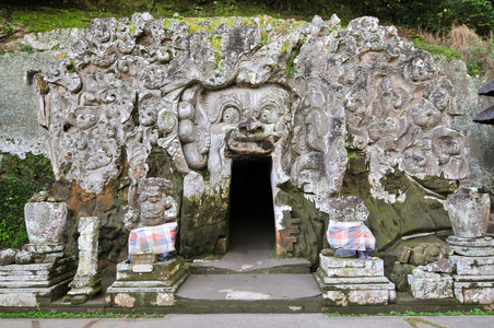 大象洞穴，果阿牙也寺巴厘岛